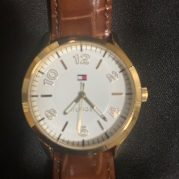 Tommy Hilfiger Brown Leather Gold-tone Watch - Picture 5 of 6